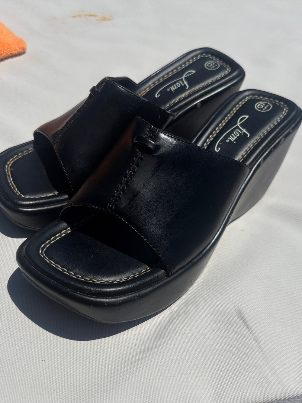 FIONI Clothing Black Platform Slide Mules